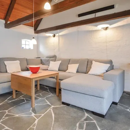 Six-bedroom Holiday In Nyaraló