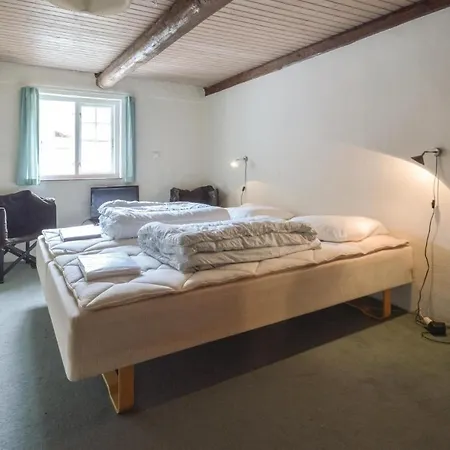 Six-bedroom Holiday In Nyaraló *
