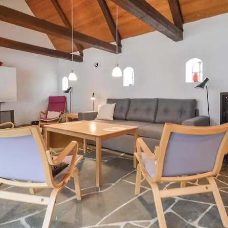 Nyaraló Six-bedroom Holiday In