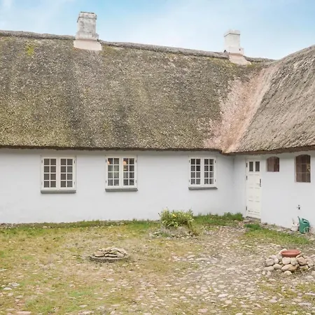 Six-bedroom Holiday In Nyaraló